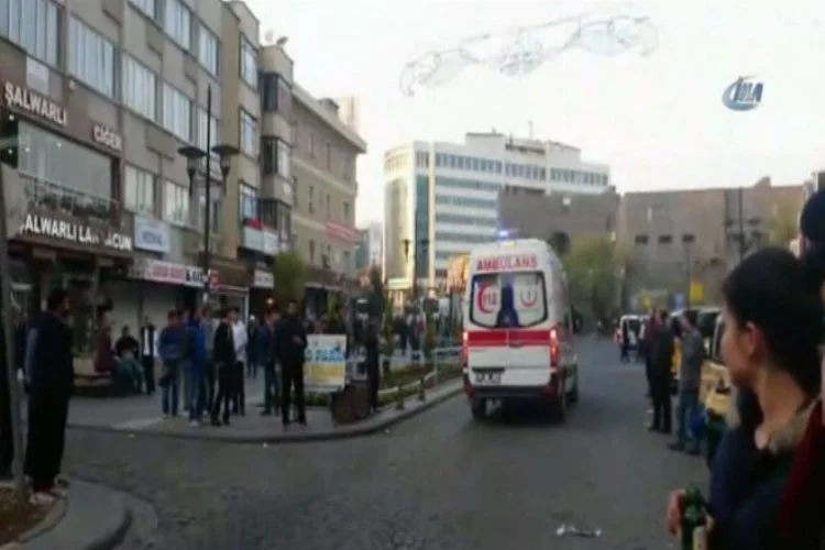 Diyarbakır'da şimdi de bombalar patladı!