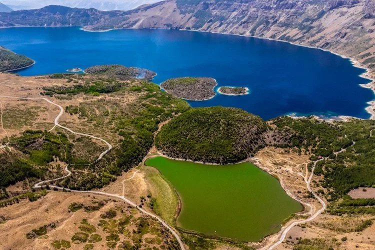 Doğu Anadolu'nun cenneti: Nemrut Krater Gölü