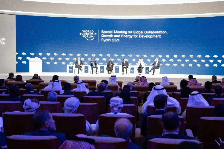 Dünya Ekonomik Forumu Riyad'da başladı