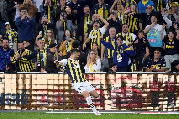 Dusan Tadic'ten sahalarda ender görülen gol!