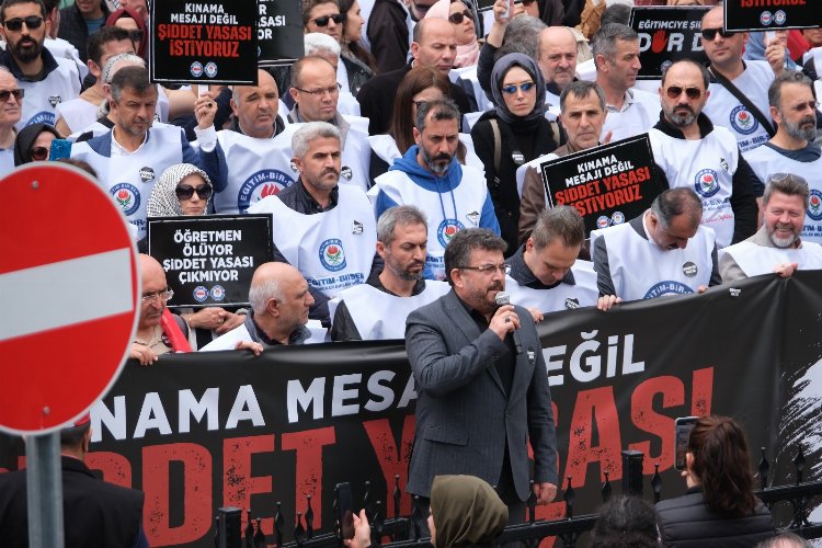 Okul müdürünün öldürüldüğü olay Bursa'da protesto edildi - Bursa Hayat Gazetesi-2