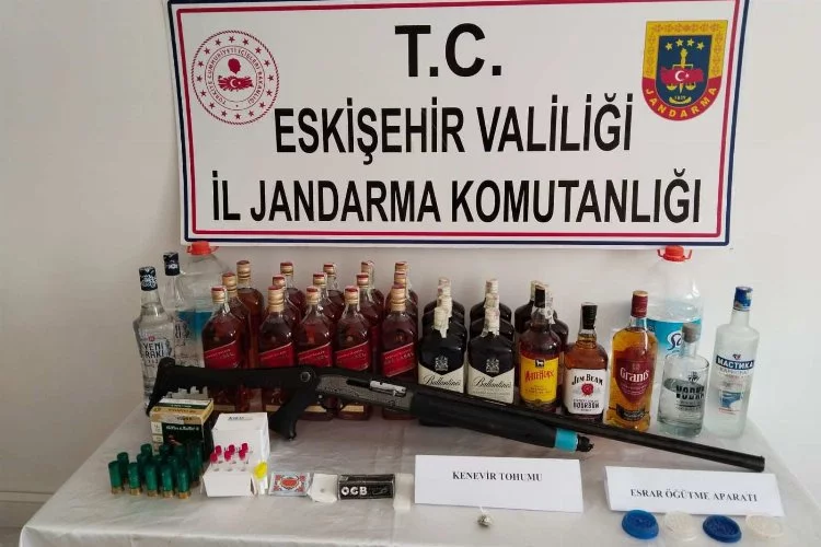 Eskişehir'de kaçak alkollü içecek satan şahıs yakalandı!