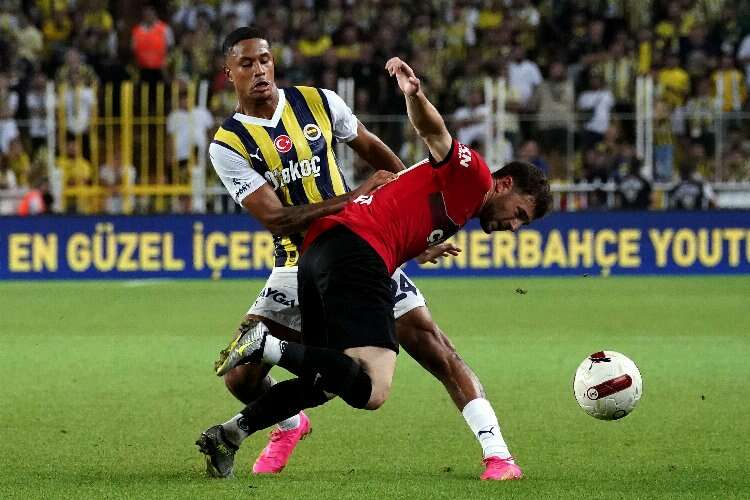 Fenerbahçe'den galibiyetli başlangıç... Yeni transferiyle yüzler güldü!