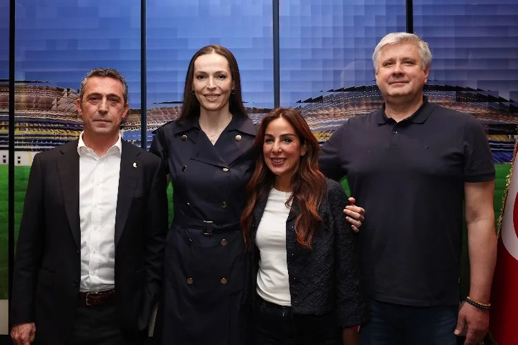 Fenerbahçe Kadın Voleybol Takımı, Eda Erdem ile sözleşme uzattı