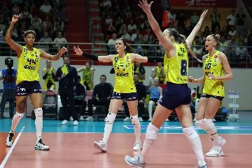 Fenerbahçe Opet, Eczacıbaşı Dynavit'i yendi