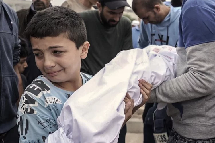 Filistin Kızılayı açıkladı: 15 bin 103 çocuk hayatını kaybetti