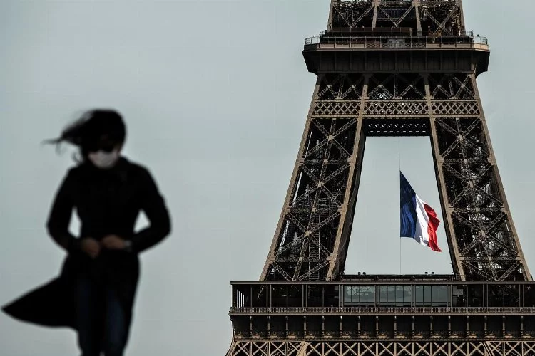 Fransa’da günlük vaka son 3 gündür 400 binin üzerinde