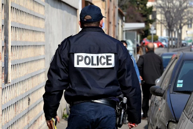 Fransa'da sinagog yangını! Saldırgan, polis tarafından öldürüldü