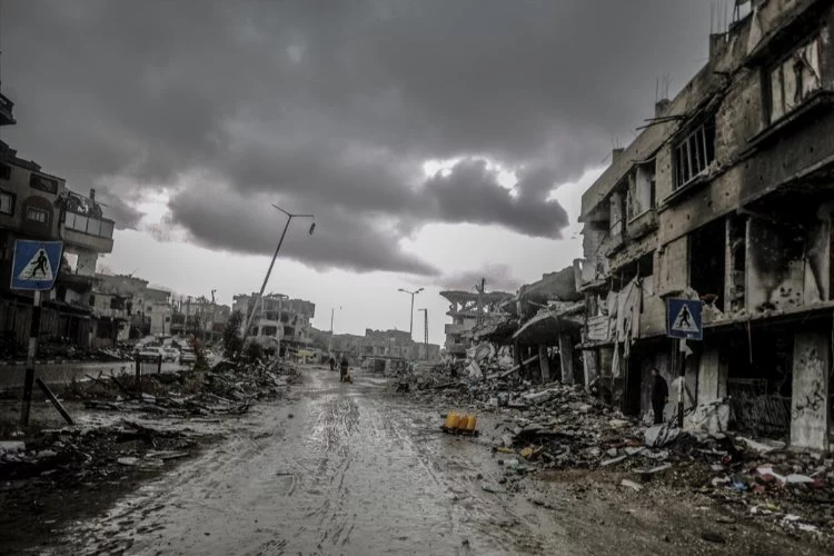 Gazze Şeridi'nde 360 bin yapı kısmen zarar gördü veya tamamen yıkıldı