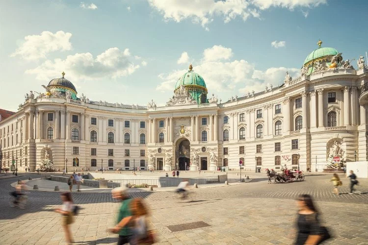 Habsburg Hanedanı'nın kışlık ikametgahı: Hofburg Sarayı