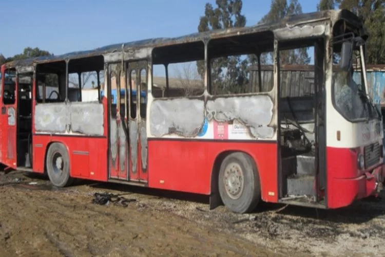 Hainlerin yandaşları otobüs yaktı