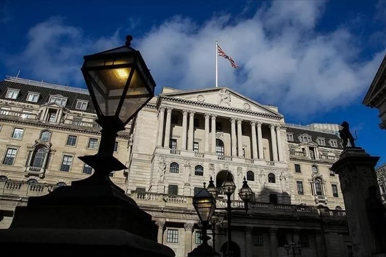 İngiltere Merkez Bankası faizi sabit tutma kararı aldı: Ekonomik durağanlık devam ediyor
