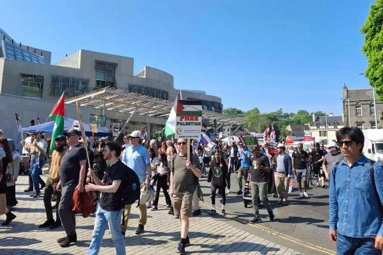 İskoçya'da Filistin'e destek gösterileri devam ediyor