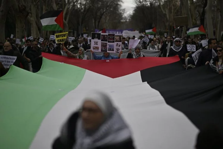 İspanya'da Filistin'e destek yürüyüşü