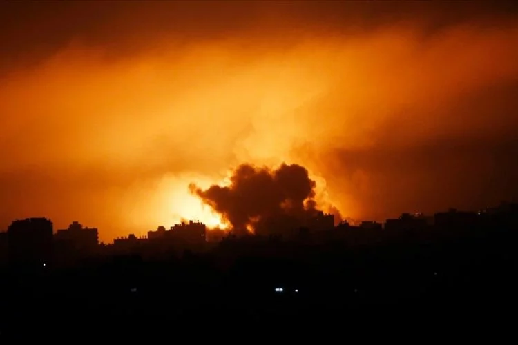 İsrail'den gece boyu Gazze'ye saldırı: Onlarca Filistinli hayatını kaybetti!