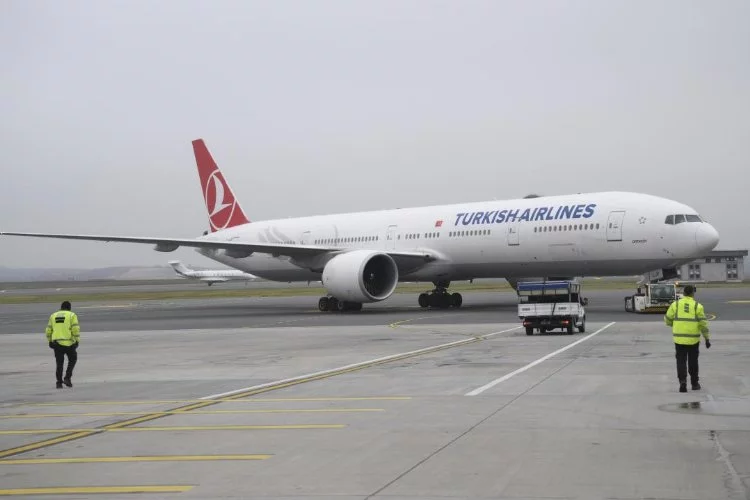 İstanbul-Sivas seferini yapan uçak havalimanına geri dödü
