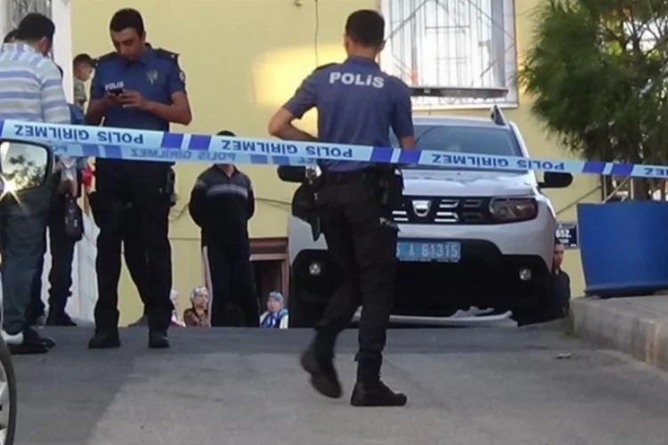 İzmir'deki kadın cinayetinde korkunç detay: En küçük çocuğunun yanında katledilmiş