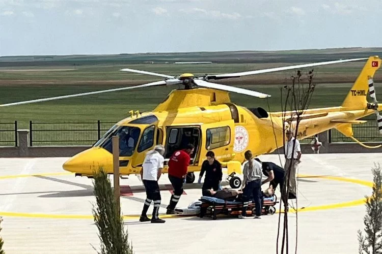 Kalp krizi geçiren hasta, helikopter ambulansla hastaneye sevk edildi