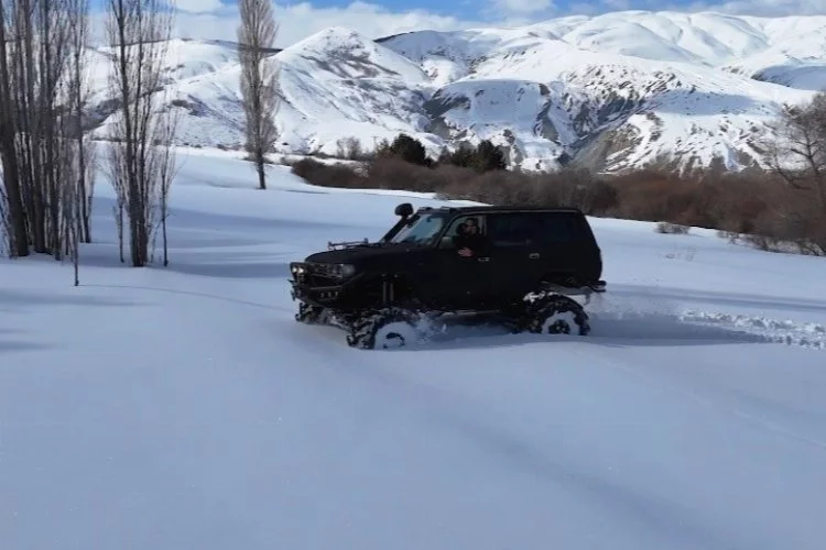 Karla kaplı arazide adrenalin: Off-Road sürücüleri heyecanı yaşadı
