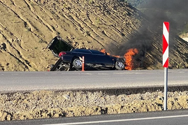 Kaza yapan araç yandı: 1 yaralı