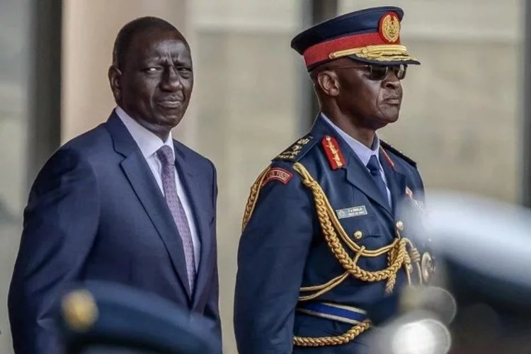 Kenya'da Genelkurmay Başkanı helikopter kazasında hayatını kaybetti