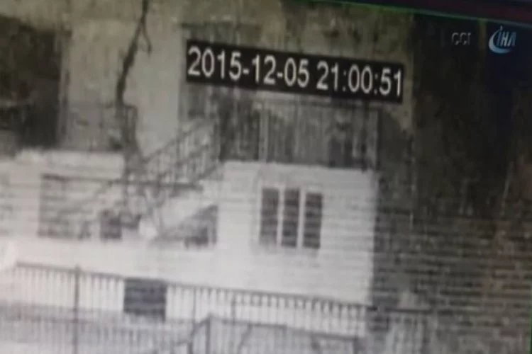Komşunun kamerası hırsızı saniye saniye kaydetti