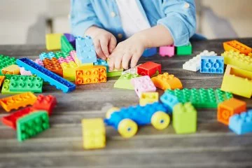 Legoların çocukların gelişimine etkileri