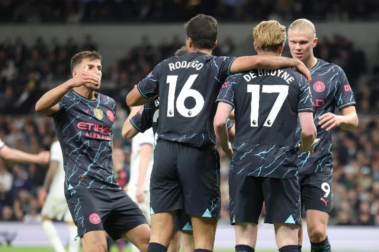 Manchester City, ligde galibiyet serisini 8 maça çıkardı