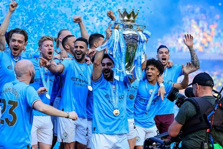 Manchester City şampiyon oldu!