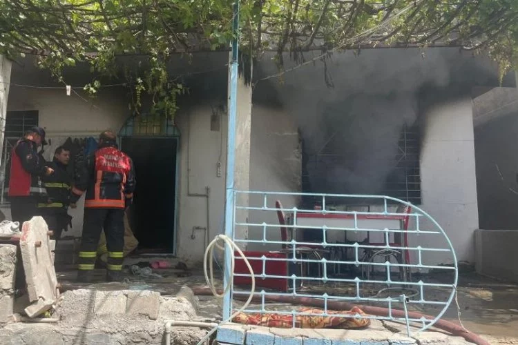 Mardin'de ev yangını: 2 çocuk dumandan etkilendi!