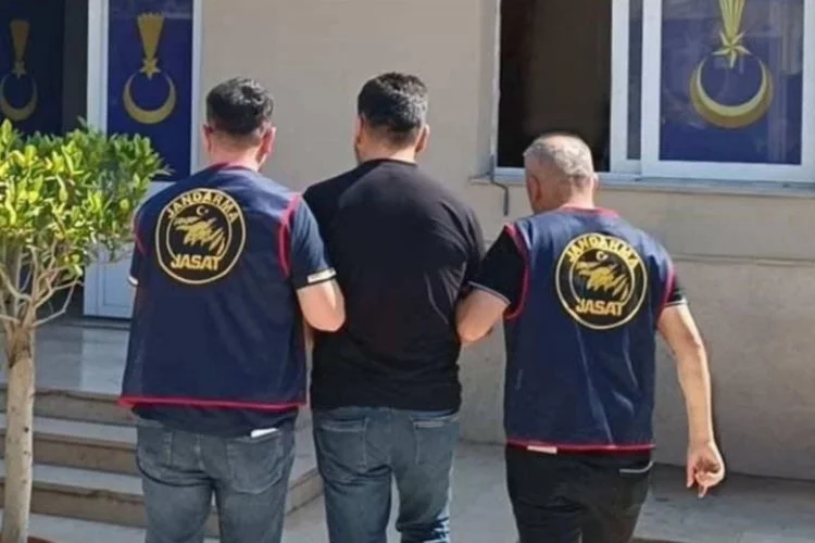Mersin'de 6 yıldır aranan 2 şahıs tutuklandı!