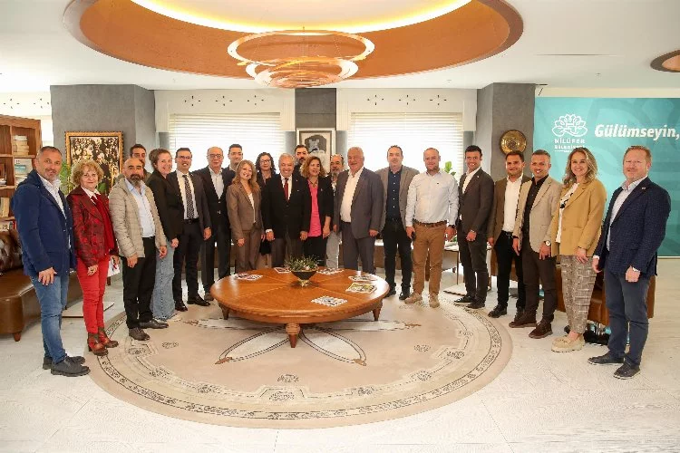 Nilüfer Belediyespor yönetiminden Başkan Özdemir'e ziyaret