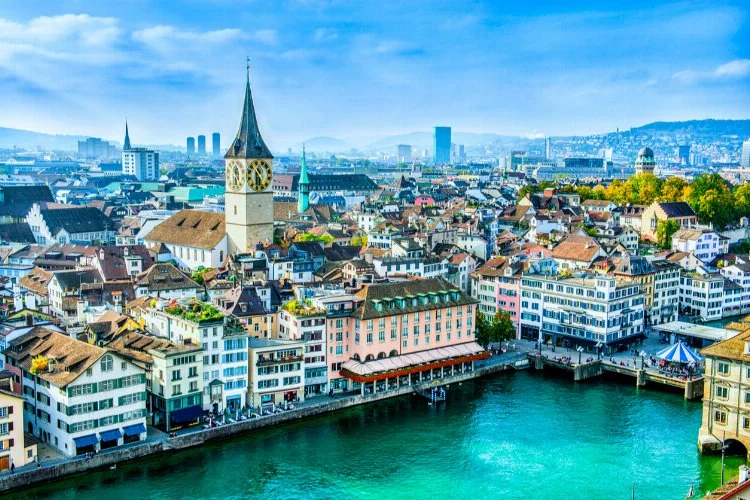 Orta Avrupa'da muhteşem manzaralarıyla bilinen ülke: İsviçre