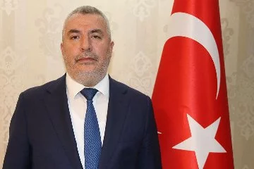 ÖSYM Başkanı Bayram Ali Ersoy, Erciyes Üniversitesi'nde bilgisayar laboratuvarlarını inceledi