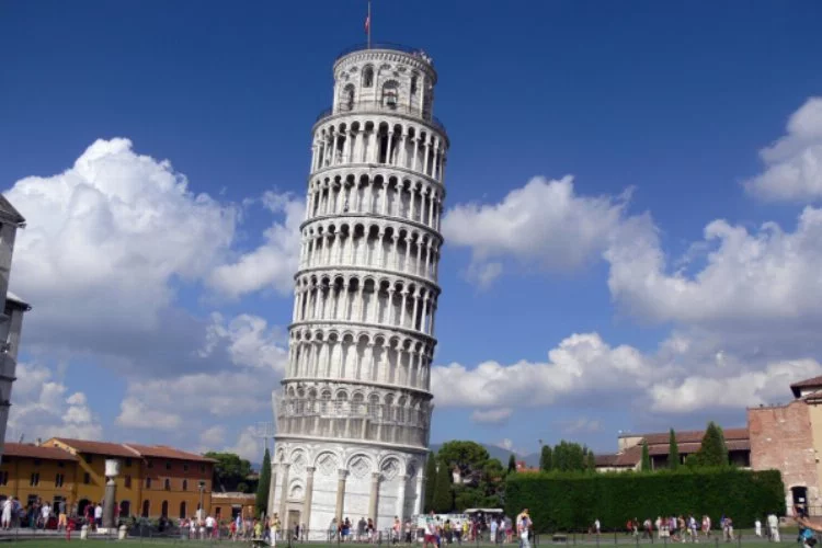 Pisa Kulesi: Eğik bir harika