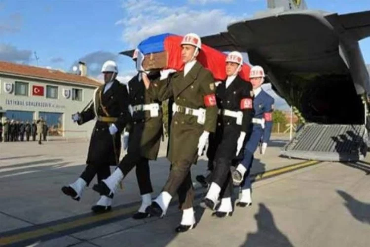 Rus uçağı pilotuna Türk komutanlardan veda