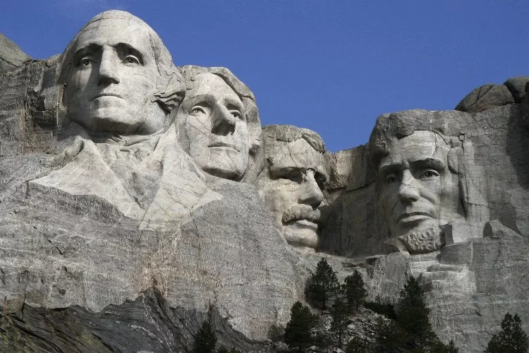 Rushmore dağı anıtı: Tarihi ve detaylı bilgiler