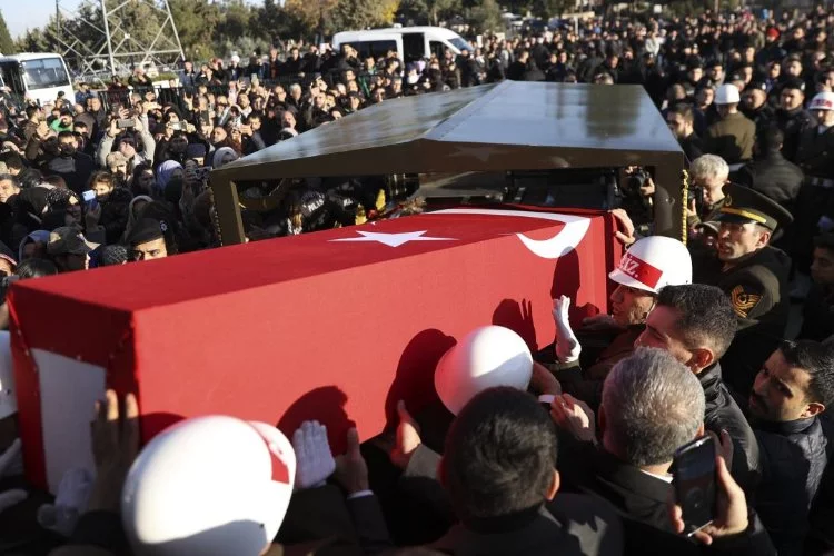 Türkiye, 'Pençe Kilit' şehitlerini sonsuzluğa uğurladı!