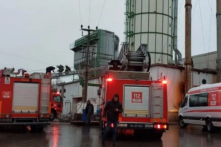 Sivas'ta fabrikada oksijen tüpü patladı: 2 yaralı
