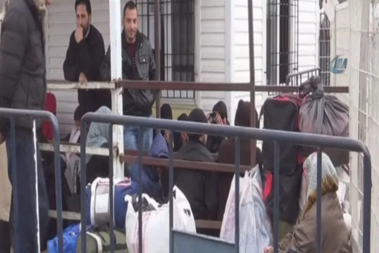 Suriyeliler Türkiye'yi terk ediyor