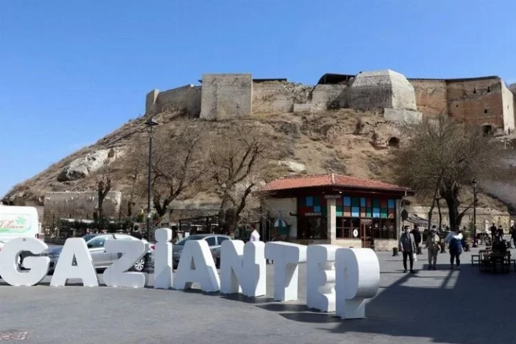 Tarihin ve kültürün izlerini taşıyan bir kale: Gaziantep Kalesi