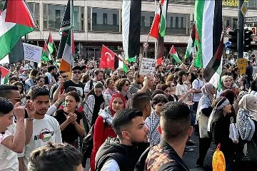 Berlin'de Filistin'e destek yürüyüşü