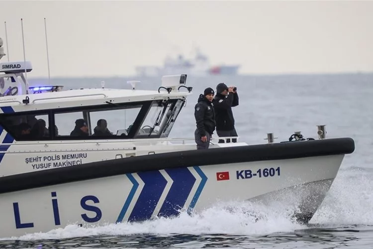 Marmara Denizi'nde gemi battı: Mürettebattan haber var mı?