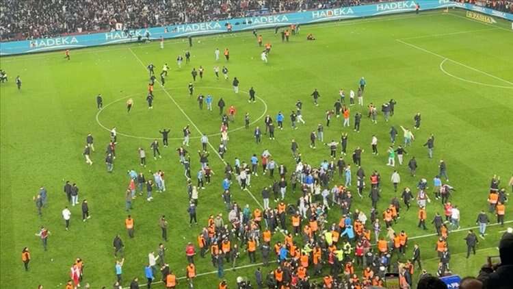Trabzonspor-Fenerbahçe maçındaki olaylara ilişkin yeni gelişme! -Bursa Hayat Gazetesi -2