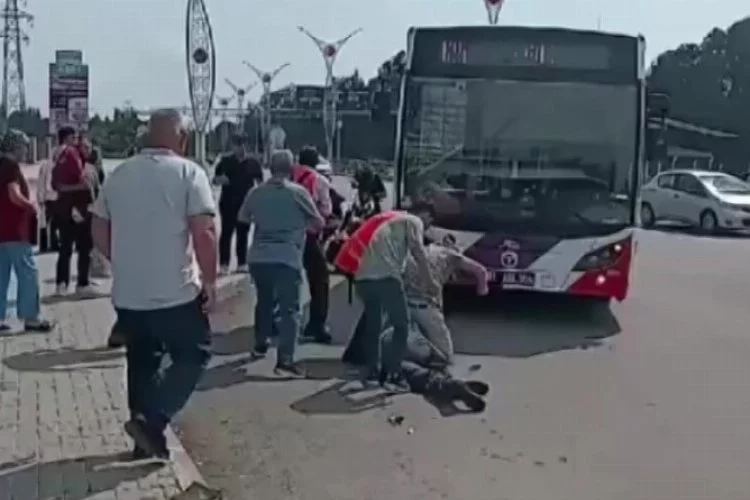 Trafikte yol verme meselesi yüzünden tartışma! Otobüs şoförünü feci şekilde dövdüler
