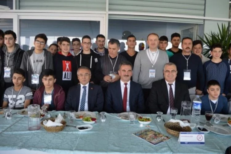 Türk gençleri büyüdüğü toprakları geziyor