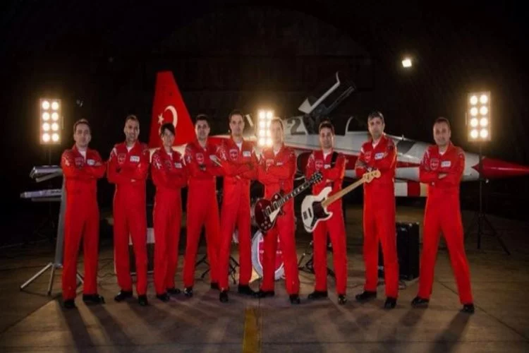 Türk yıldızları yeni sürprize hazırlanıyor