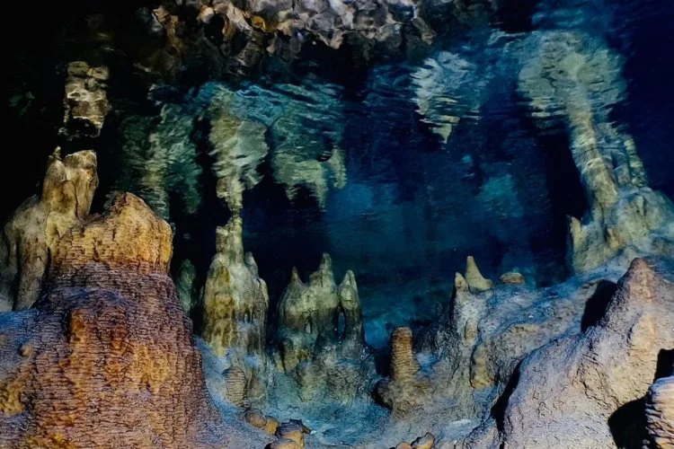 Türkiye'nin en önemli dalış noktalarından biri: Bilge Taş Mağarası