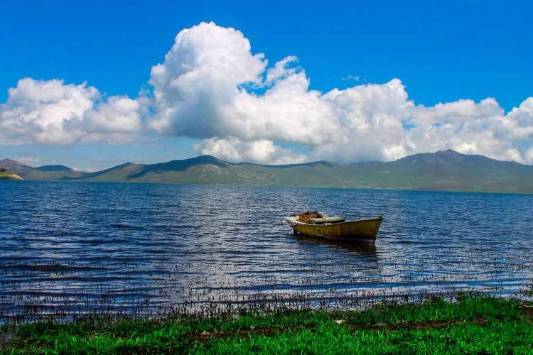 Türkiye'nin en yüksek rakımlı göllerinden biri: Balık Gölü