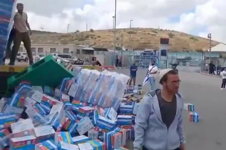 Yahudi yerleşimcilerden Gazze’ye giden yardım konvoyuna saldırı